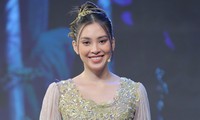 Hoa hậu Tiểu Vy toả sáng khi tham gia chương trình &apos;7 nụ cười Xuân&apos;