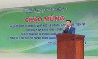 Ông Lê Hoàng Anh Tuấn chia sẻ với các thế hệ học sinh đang theo học tại trường THPT Nghi Lộc III