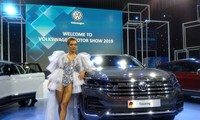 Chiếc xe Volkswagen Touareg tạm nhập về trưng bày tại triển lãm Vietnam Motor Show 2019, có bản đồ định vị “đường lưỡi bò”
