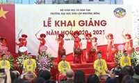 Trường Đại học Phương Đông đón gần 2000 tân sinh viên trong lễ Khai giảng năm học mới
