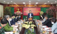 Bí thư Thành ủy Hà Nội Vương Đình Huệ tại cuộc làm việc với quận Hoàng Mai