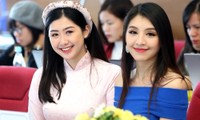 Hai người đẹp Lê Thanh Tú và Phạm Ngọc Linh tại chương trình. Ảnh: Hoàng Mạnh Thắng
