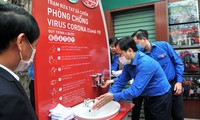 Trạm rửa tay dã chiến chống dịch Covid-19 đầu tiên tại Hà Nội