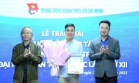 Chàng trai Hà Nội đoạt giải Nhất thi sáng tác biểu trưng Đại hội Đoàn toàn quốc XII