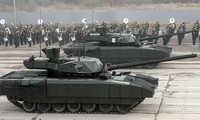 Siêu xe tăng T-14 Armata lần đầu tiên ra mắt trong cuộc diễu hành mừng Ngày Chiến thắng tháng 5/2015 tại Moscow