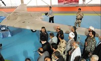 Hình ảnh trên truyền hình Iran cho thấy vật thể mà họ nói là chiếc RQ-170 của Không quân Mỹ