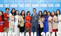 Trí thức trẻ đề xuất giải pháp phát triển “Việt Nam 2045“