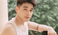 Hé lộ về hotboy điển trai, sáu múi trong MV triệu view của Trung Quân Idol 