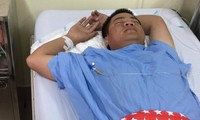 Thượng úy Nguyễn Anh Đức đã qua cơn nguy kịch sau khi được cấp cứu tại Bệnh viện Việt Đức. Ảnh: Báo Giao thông