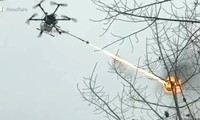 UAV phun lửa do Trung Quốc chế tạo. Ảnh: SCMP