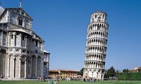 Tháp Pisa nghiêng bao nhiêu độ?