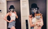 Hoa hậu Khánh Vân đeo mặt nạ cực &apos;độc&apos; chống Covid, cho cún cưng đeo khẩu trang