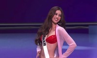 Khánh Vân tự tin trình diễn bikini và dạ hội trong đêm bán kết Miss Universe 2020