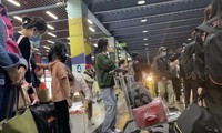 &apos;Thế giới taxi riêng&apos; ở sân bay Tân Sơn Nhất