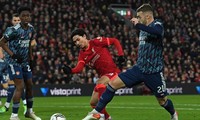 Xhaka lập kỷ lục thẻ đỏ, Arsenal thoát thua trước Liverpool