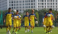 Tuyển Việt Nam tập ‘bóng rổ&apos; sau trận thắng UAE