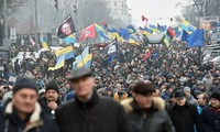 Hàng nghìn người ủng hộ cựu Tổng thống Gruzia Mikhail Saakashvili đã xuống đường biểu tình trên nhiều con phố ở thủ đô Kiev của Ukraine. (Nguồn: AFP)