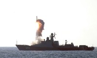 Một cuộc diễn tập phóng tên lửa của tàu chiến Nga. Ảnh: USNI.