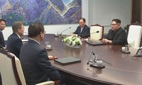 Lãnh đạo Hàn Quốc - Triều Tiên nói gì trong 100 phút đầu tiên hội đàm?