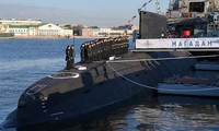 Tàu ngầm diesel-điện cải tiến Magadan chính thức biên chế vào Hạm đội Nga. Ảnh: RIA Novosti