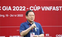 Ông Nguyễn Văn Tùng - Phó Bí thư Thành ủy, Chủ tịch UBND thành phố Hải Phòng phát bóng khai mạc Giải Vô địch Golf Quốc gia 2022 - Cúp VinFast.