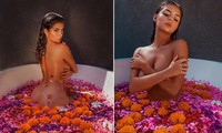 &apos;Kim Kardashian nước Anh&apos; khoả thân trong bồn tắm ngập tràn hoa đẹp như tranh vẽ