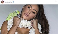 Kim Kardashian tung ảnh khoả thân &apos;nảy lửa&apos; lên Instagram có 169 triệu follow