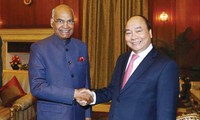 Thủ tướng Nguyễn Xuân Phúc hội kiến Tổng thống Ấn Độ Ram Nath Kovind. Ảnh: VGP.