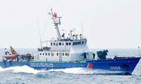 Cảnh sát biển đồng hành với ngư dân