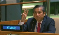 Đại sứ Myanmar trong phiên họp ngày 26/2 (Ảnh: Reuters)