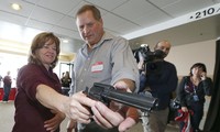 Nữ giáo viên bang Utah được huấn luyện sử dụng súng
