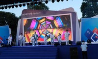 Ca sĩ Đức Phúc biểu diễn tại “Ngày thẻ Việt Nam 2020-Sóng Festival”