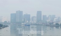 TPHCM chìm trong sương mù do ô nhiễm không khí. Ảnh: Văn Minh 