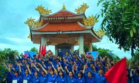 Tuổi trẻ Đắk Lắk mang niềm vui về buôn làng
