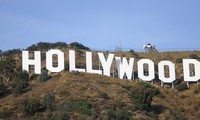 Điều không phải ai cũng biết về bảng hiệu Hollywood sau gần 1 thế kỉ ra đời