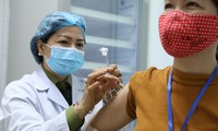Người tình nguyện được tiêm thử nghiệm vắc-xin Nano Covax sáng 26/3Ảnh: H.Minh