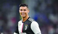 Ronaldo đồng ý giảm lương, giúp Juventus vượt khó 