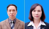 Hai cựu phó giám đốc Sở GD&ĐT Hà Giang Phạm Văn Khuông (trái) và Triệu Thị Chính.