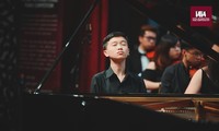 Võ Minh Quang biểu diễn cùng dàn nhạc Klpacorchestra - Kula Lumpur- MalaysiaẢNH: NVCC 