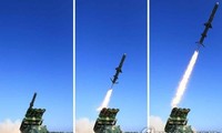 Những bức ảnh được nhật báo Rodong Sinmun của Triều Tiên đăng tải cho thấy một vụ phóng tên lửa hành trình đất đối hạm ảnh: Yonhap News 