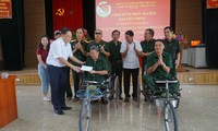 Ngảy vui tại các trung tâm thương binh Hà Nam, Ninh Bình, Thái Bình.