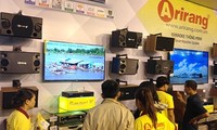 Một trong những sản phẩm kinh doanh chính của Công ty Dịch vụ Phú Nhuận là thiết bị karaoke Arirang.