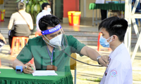 Được phụ huynh hưởng ứng, Bình Dương đồng loạt tiêm vắc xin cho trẻ dưới 12 tuổi