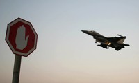 Một máy bay phản lực F-16 của Israel. Ảnh: Reuters
