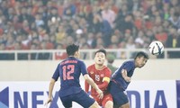 Thi đấu nổi bật 2 năm qua song giá trị chuyển nhượng của Quang Hải (giữa) kém hơn những đồng đội đã ra nước ngoài thi đấu cũng như thua xa các cầu thủ Thái Lan ảnh: VSI