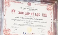 Bảng ghi nhận kỷ lục của Tổ chức Kỷ lục Việt Nam tại khu tâm linh Tuyền Lâm Ảnh: PXD