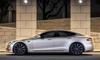 Tesla thu hồi xe lớn nhất từ trước đến nay