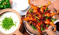 Lễ hội ẩm thực Singapore: Món nào cũng &quot;mlem&quot;, từ súp sườn heo đến cua sốt ớt thơm lừng