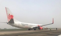 Chiến tàu bay của hãng hàng không Malindo Air bị nổ lốp sau khi cất cánh hạ cánh an toàn tại sân bay Nội Bài.