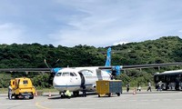 Chuyến bay đầu tiên từ TPHCM tới Côn Đảo sau nhiều tháng bị gián đoạn vì dịch COVID-19.